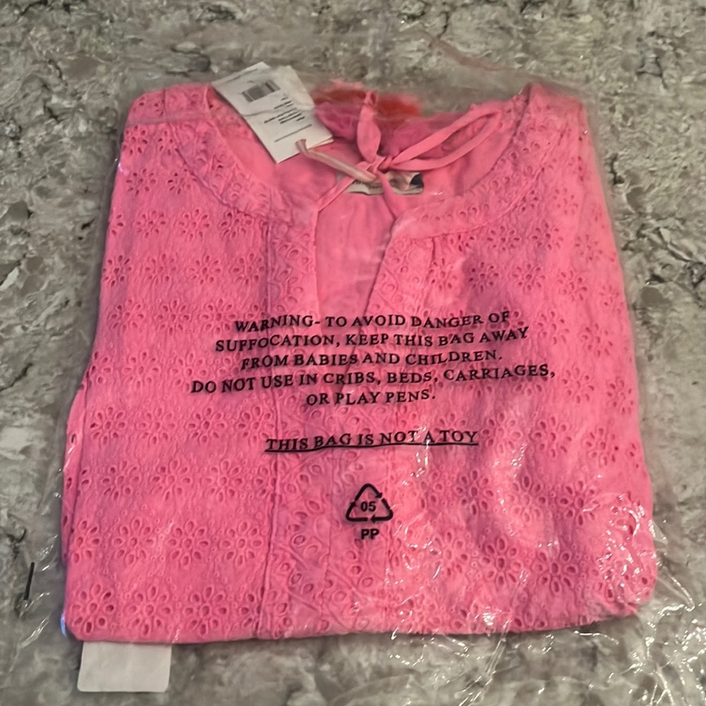 Brand New Vineyard Vines pink women’s top.
